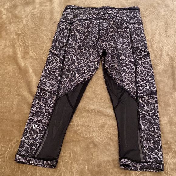 Lululemon leggings for women - Picture 2 of 3